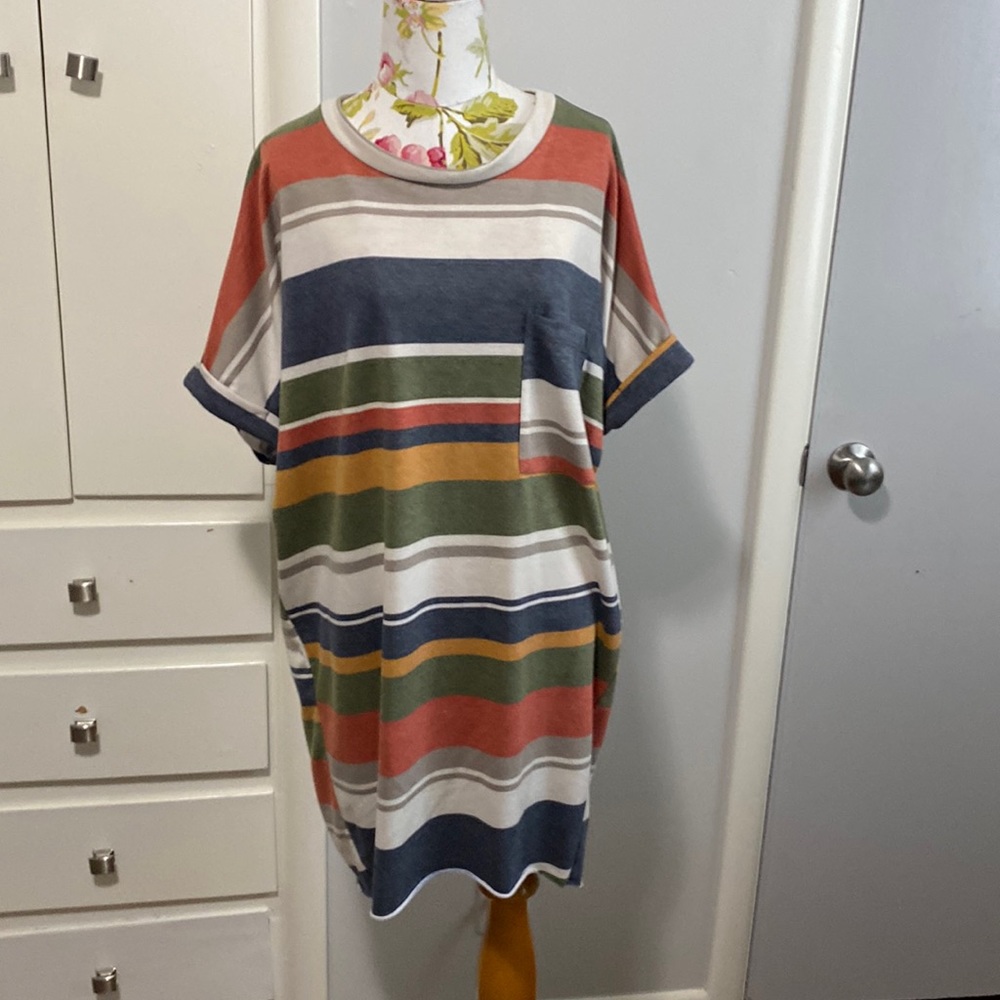 Essie dress size L